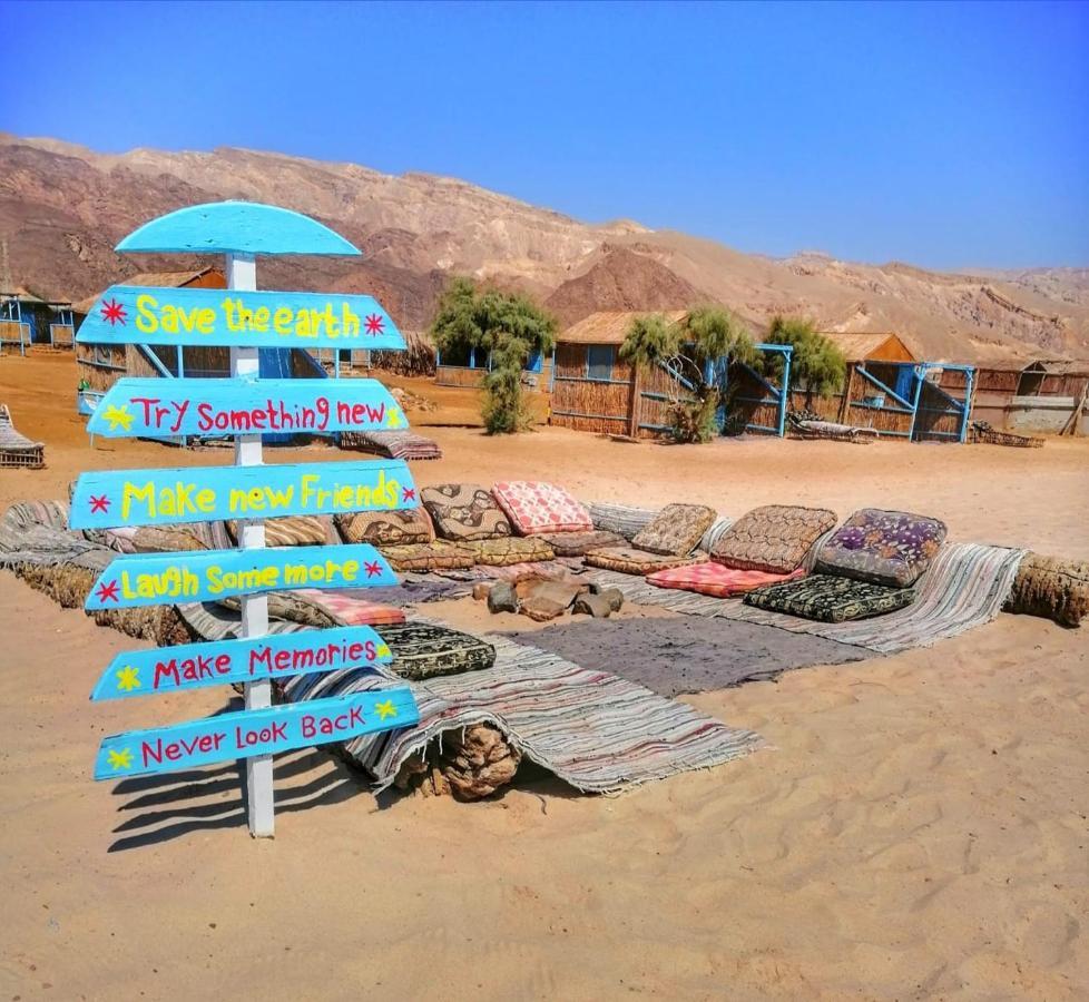 Half Moon Camp Hotell Taba Exteriör bild